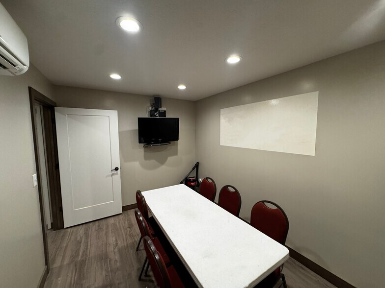 More Photos Of 4830 Pioneers blvd, Lincoln Serviced Offices For Sale