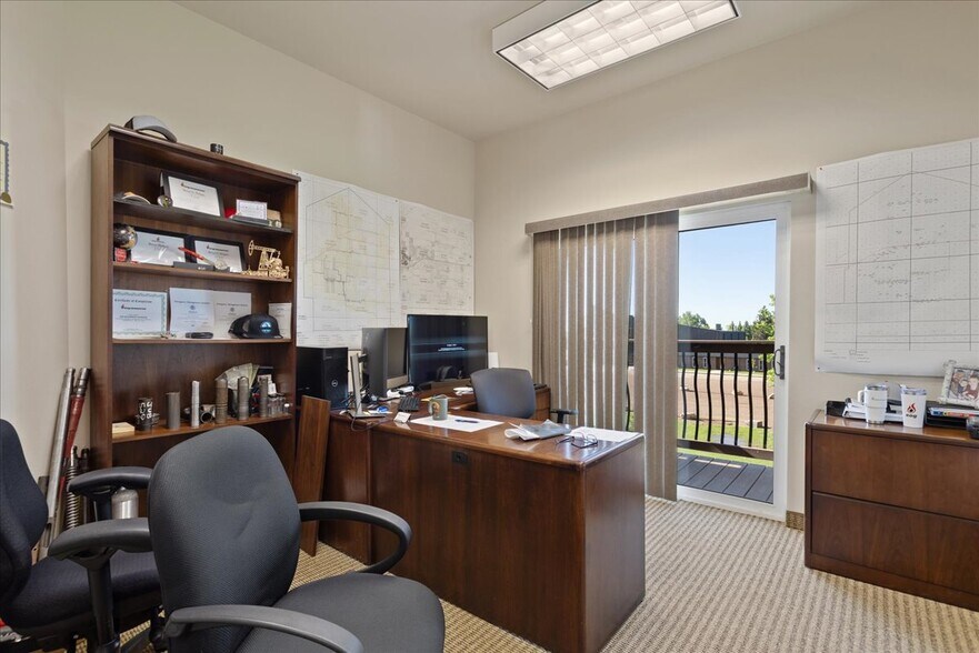 More Photos Of 1103 Old Town Ln, Cheyenne Office For Sale