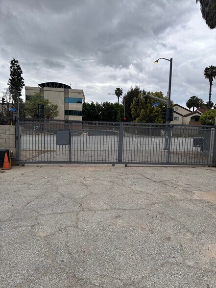More Photos Of 12655 Imperial Hwy, Santa Fe Springs Warehouse For Lease