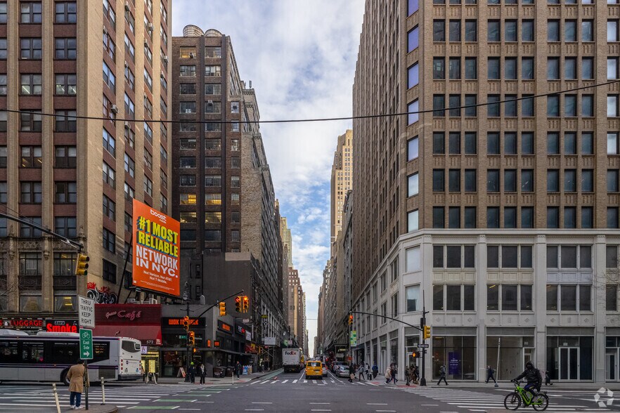 More Photos Of 256 W 38th St, New York Loft Creative Space For Lease