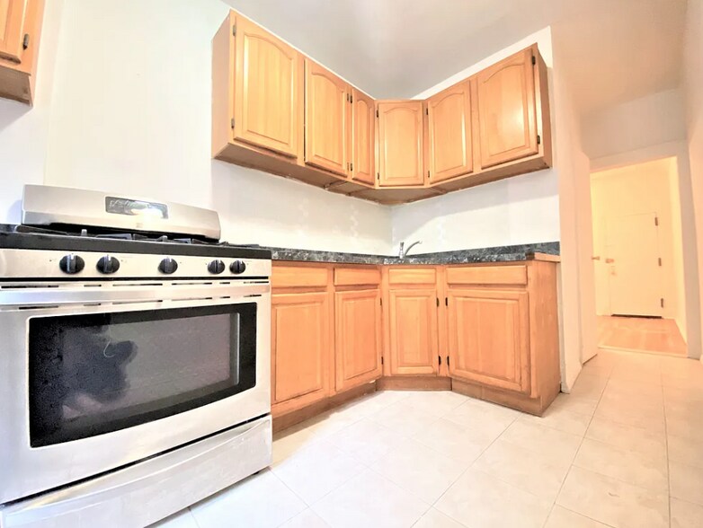 More Photos Of 341 5th Ave, Brooklyn Apartments For Sale