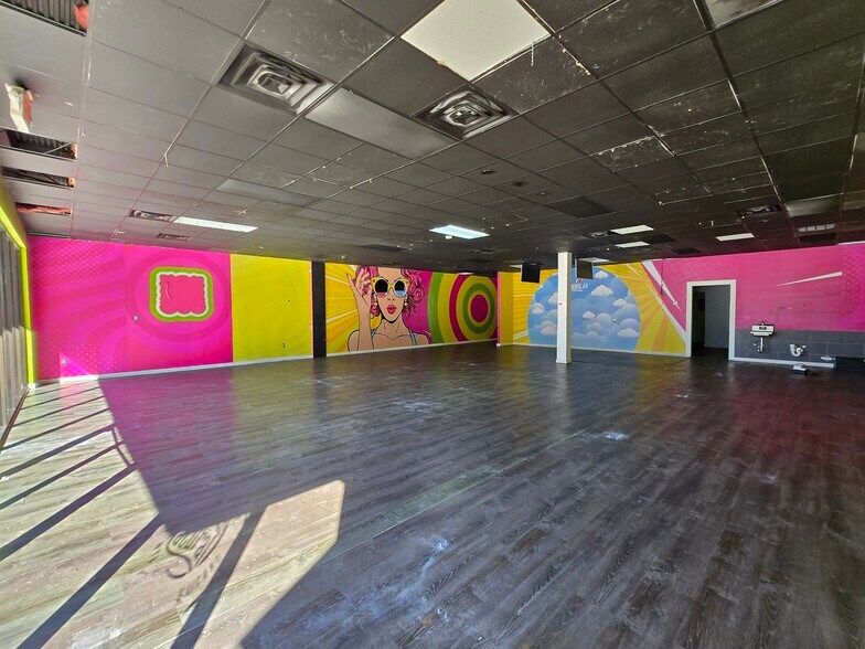 More Photos Of 1337 Gause Blvd, Slidell Storefront For Lease