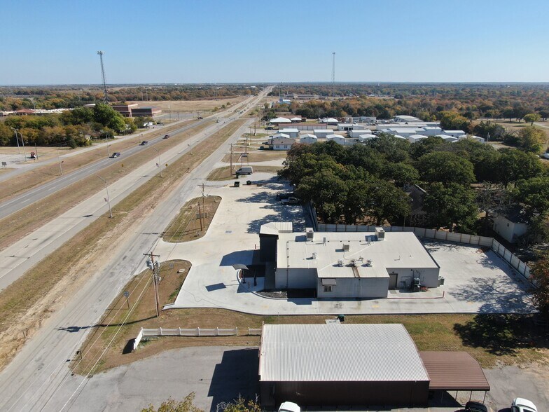 More Photos Of 229 Heritage, Lone Grove Fast Food For Sale