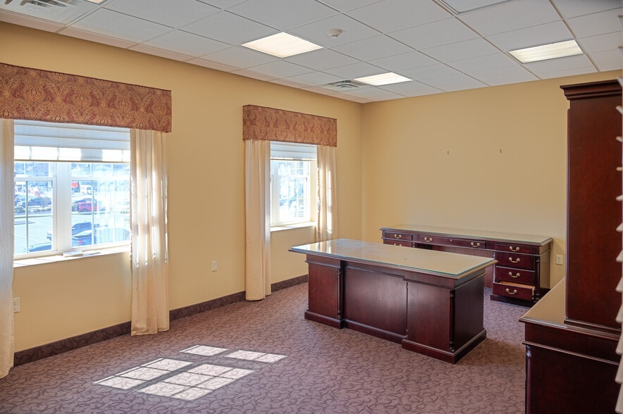 More Photos Of 105 River Ave, Lakewood Office For Lease