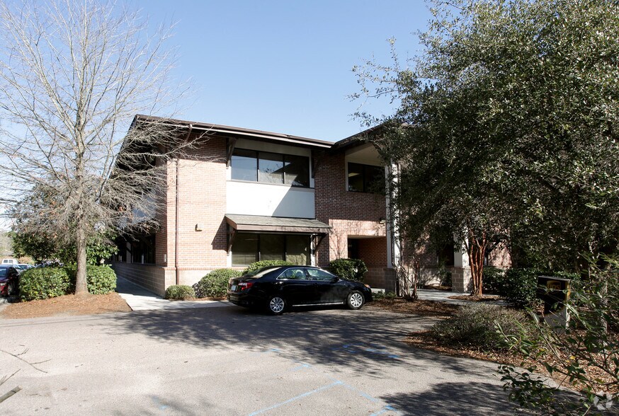 Primary Photo Of 537 Long Point Rd, Mount Pleasant Office For Lease