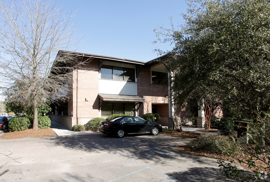 Primary Photo Of 537 Long Point Rd, Mount Pleasant Office For Lease