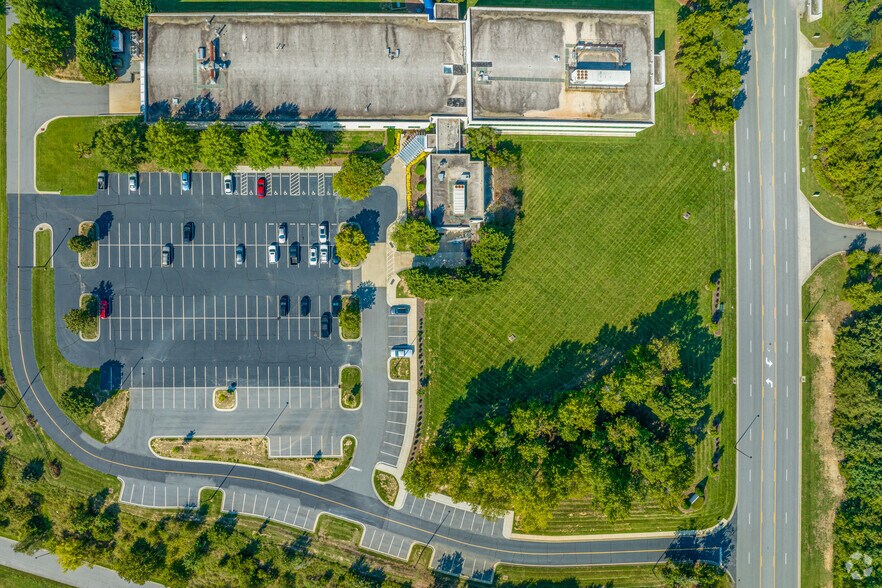 More Photos Of 4090 Premier Dr, High Point Unknown For Sale