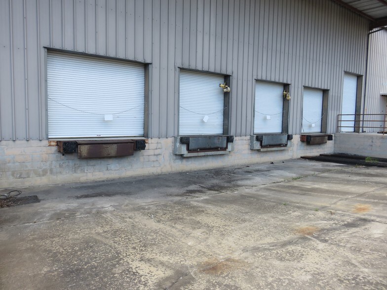 More Photos Of 3601 Parkway Blvd, Leesburg Distribution For Lease