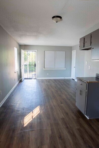 More Photos Of 1716 DuPont Ave, Memphis Apartments For Sale