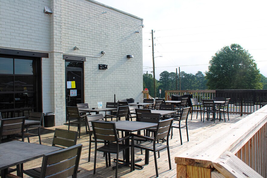 More Photos Of 138 N Midland Ave, Monroe Restaurant For Sale
