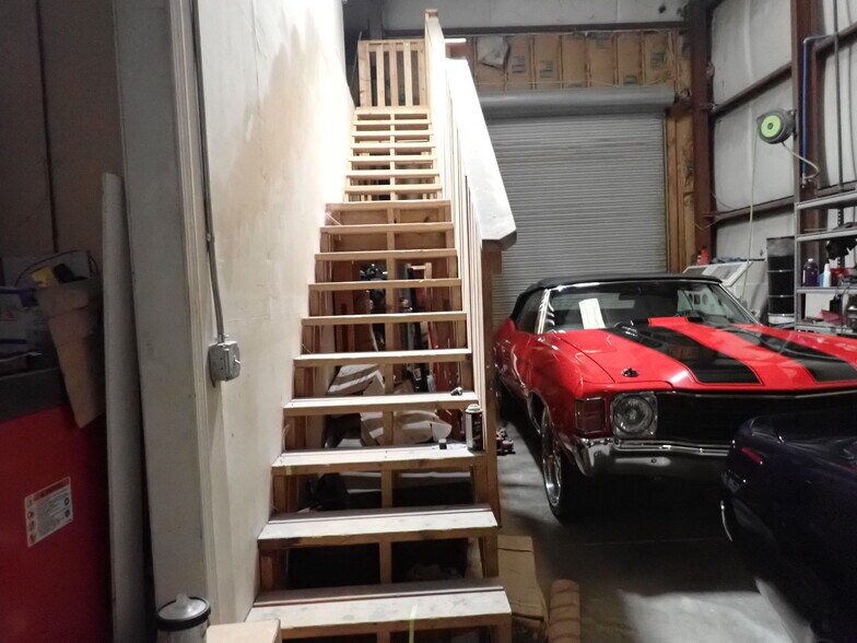 More Photos Of 160 Etowah Trace, Fayetteville Warehouse For Sale