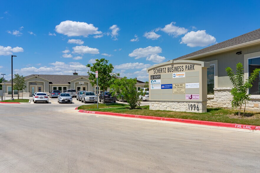 More Photos Of 1996 Schertz Pky, Schertz Medical For Sale