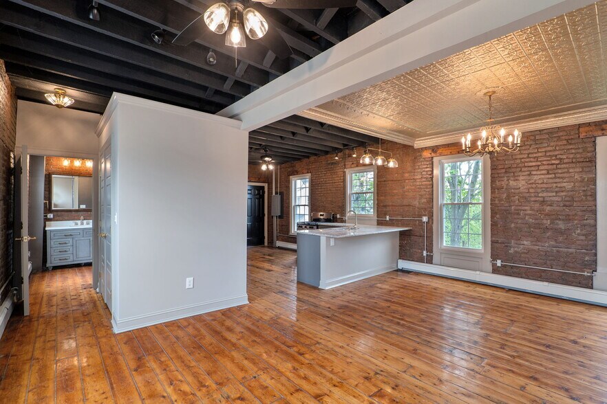 More Photos Of 462-470 2nd Ave, Troy Storefront Retail Residential For Sale