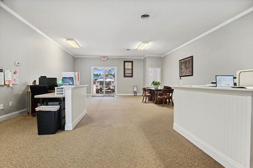 More Photos Of 1212-1216 Gum Branch Rd, Jacksonville General Retail For Sale