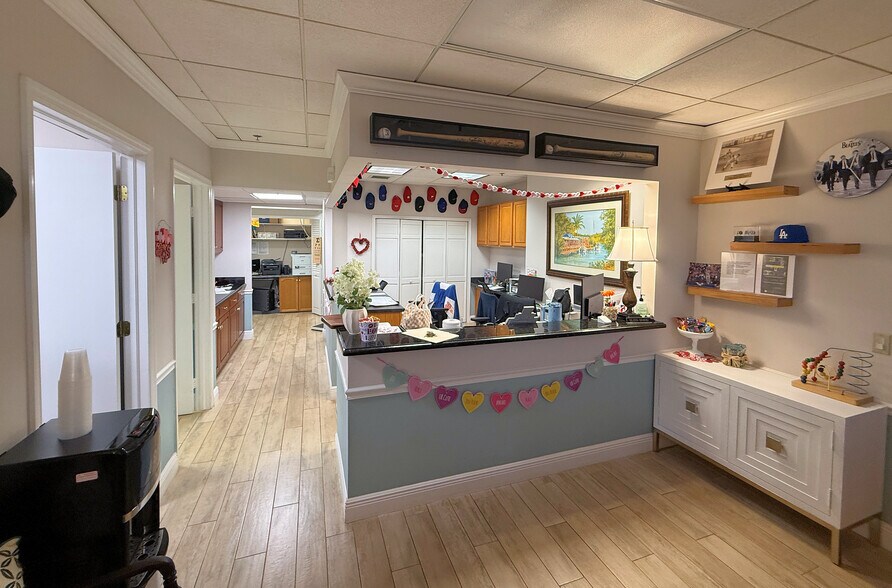 More Photos Of 2141 S Alternate A1A Hwy, Jupiter Medical For Sale