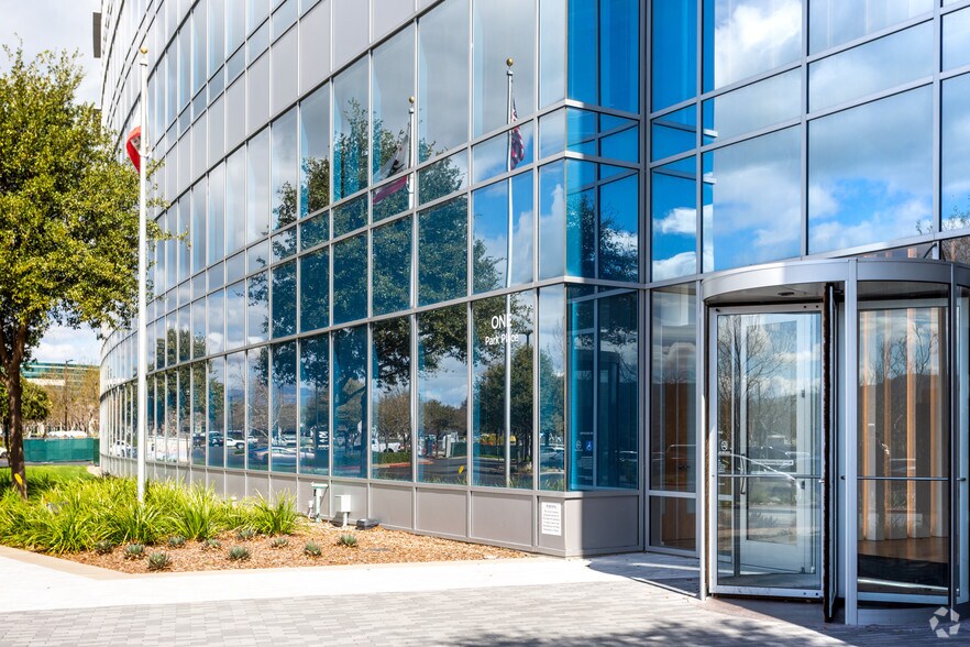 More Photos Of 1 Park Pl, Dublin Office For Lease