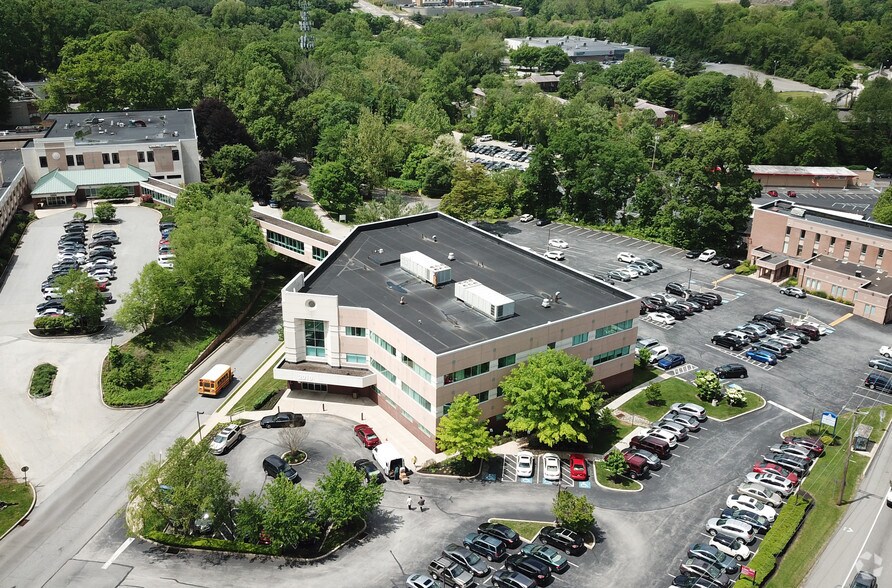 More Photos Of 2010 West Chester Pike, Havertown Medical For Lease