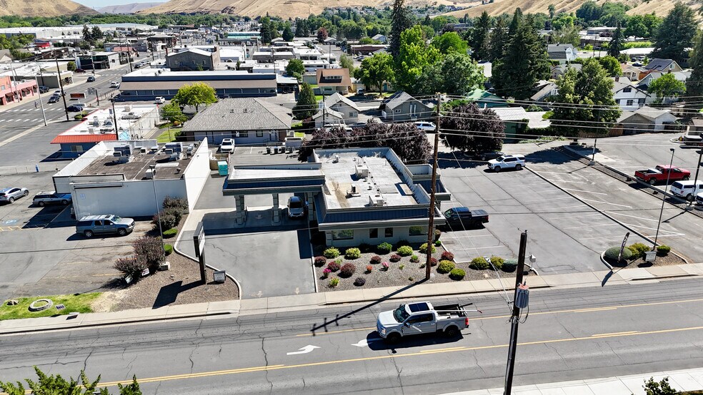 More Photos Of 108 W Fremont Ave, Selah Bank For Sale