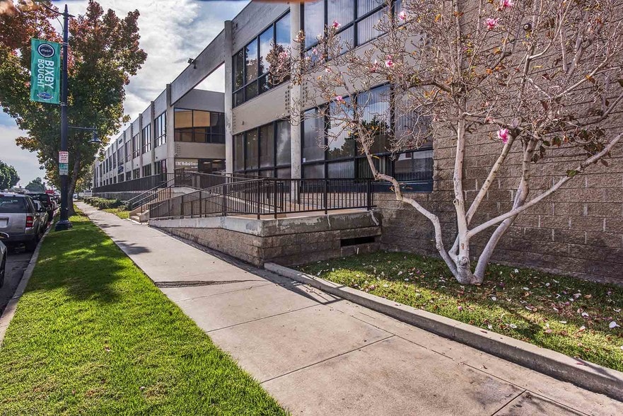 More Photos Of 3939 Atlantic Ave, Long Beach Medical For Lease