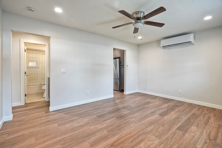 More Photos Of 1045 Main St, Ramona Freestanding For Lease