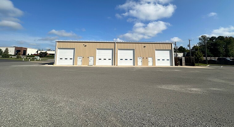 More Photos Of 2405 Granite Ridge Rd, Rockville Warehouse For Lease
