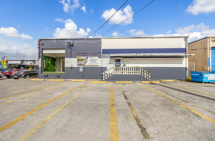 Primary Photo Of 311 W 21st St, Hialeah Manufacturing For Lease