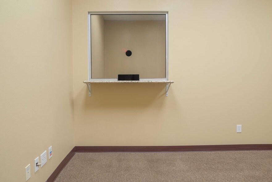 More Photos Of 2055 Garrett Way, Pocatello Office For Lease