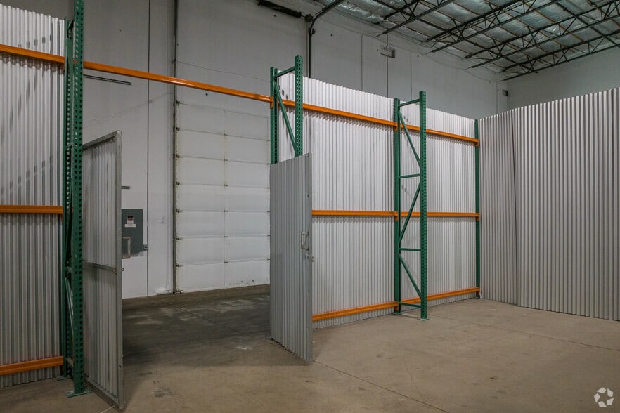 More Photos Of 250 Vista Blvd, Sparks Warehouse For Lease