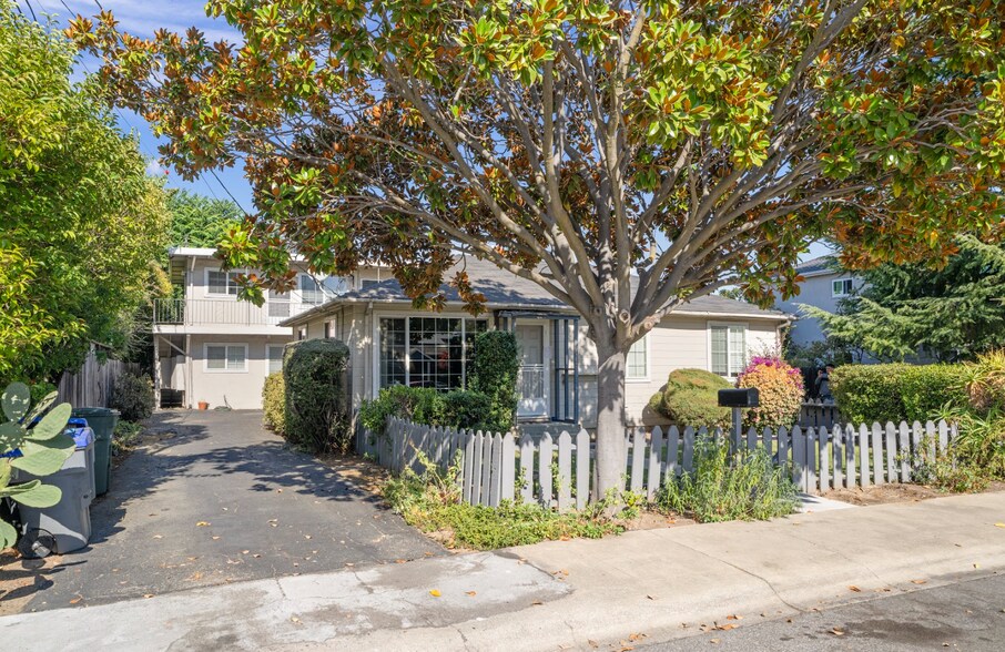 610 Chiquita Ave  