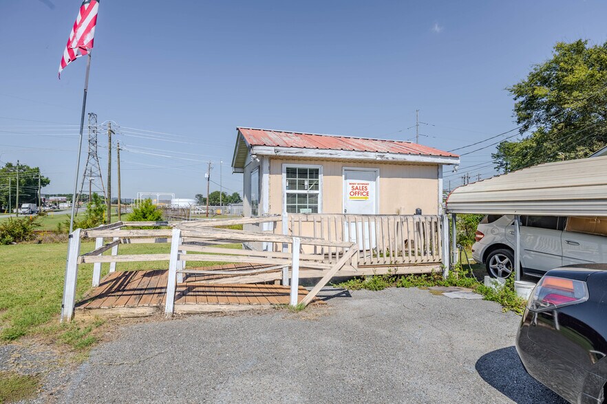 More Photos Of 36 W Butler St NW, Rome Specialty For Sale