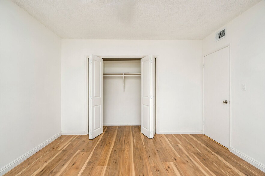 More Photos Of 4376 W 134th St, Hawthorne Apartments For Sale