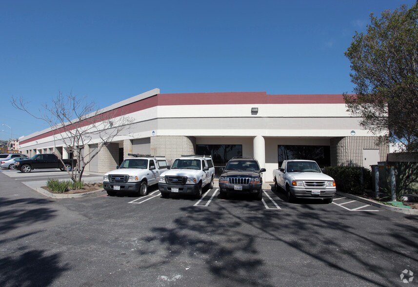 More Photos Of 606 W El Segundo Blvd, Los Angeles Warehouse For Lease