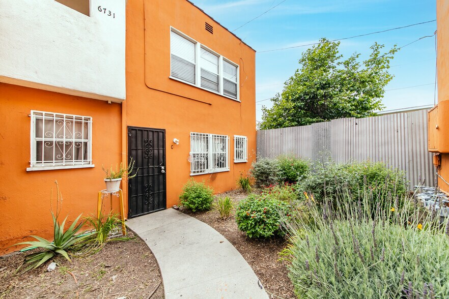 More Photos Of 6729-6731 Middleton St, Huntington Park Apartments For Sale