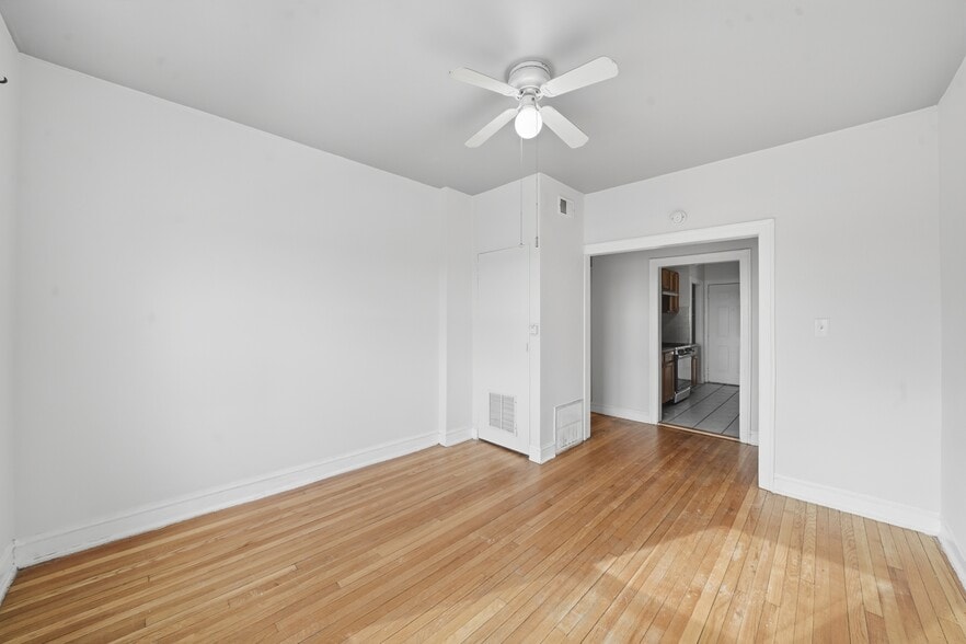 More Photos Of 4948-58 W Dickens Ave, Chicago Apartments For Sale