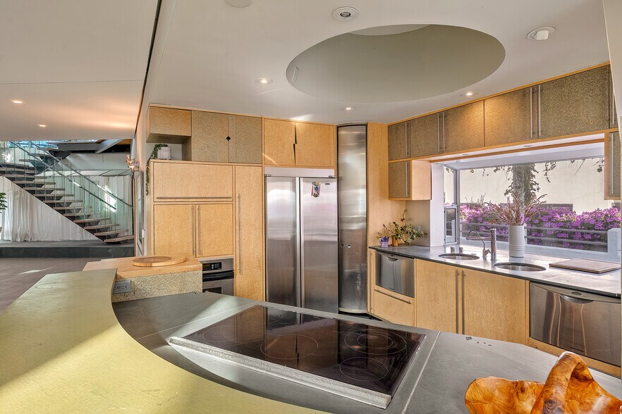 More Photos Of 3111 Ocean Front Walk, Marina Del Rey Apartments For Sale