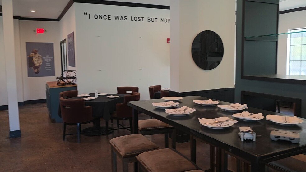 Primary Photo Of 801 Studewood St, Houston Restaurant For Lease