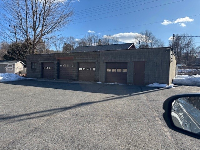 More Photos Of 103 S Main St, Unionville Warehouse For Sale