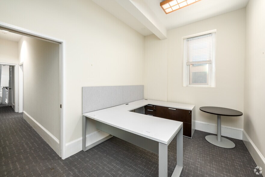 More Photos Of 1230 17th St NW, Washington Office Residential For Sale