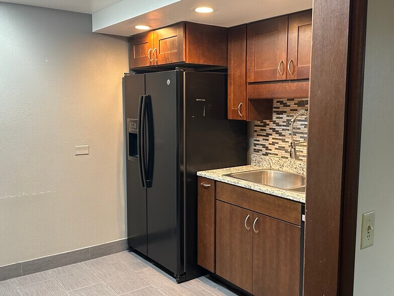 More Photos Of 25548 Genesee Trail Rd, Golden Office For Lease