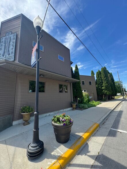 More Photos Of 901 W Fremont St, Kiel Sports And Entertainment For Sale
