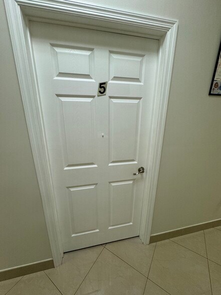 More Photos Of 1741-1759 N University Dr, Pembroke Pines Storefront Retail Office For Sale