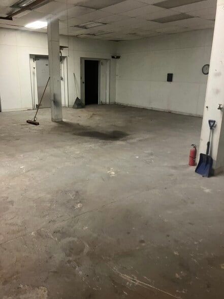 More Photos Of 171-173 Hayward Ave, Rochester Industrial For Sale