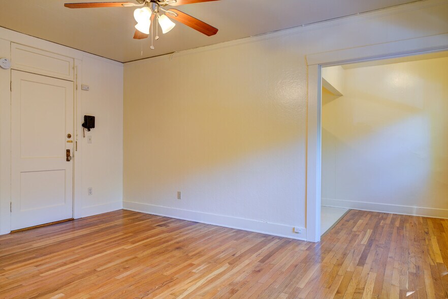 More Photos Of 2737 NW Upshur St, Portland Apartments For Sale