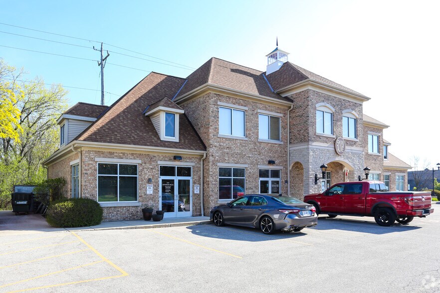 More Photos Of 11123-11137 N Wauwatosa Rd, Mequon Loft Creative Space For Lease