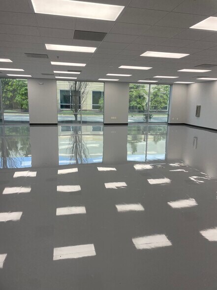 More Photos Of 2228-2240 Ball Dr, Saint Louis Office For Lease