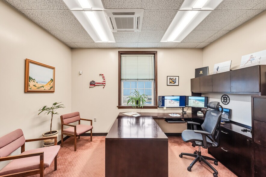 More Photos Of 371 Taylor St, Springfield Warehouse For Sale