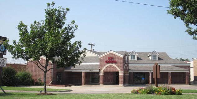 More Photos Of 7917 N May Ave, Oklahoma City Freestanding For Sale