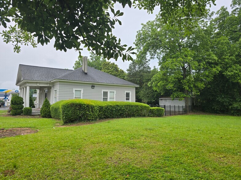 More Photos Of 3285 Main St, College Park Office Residential For Sale