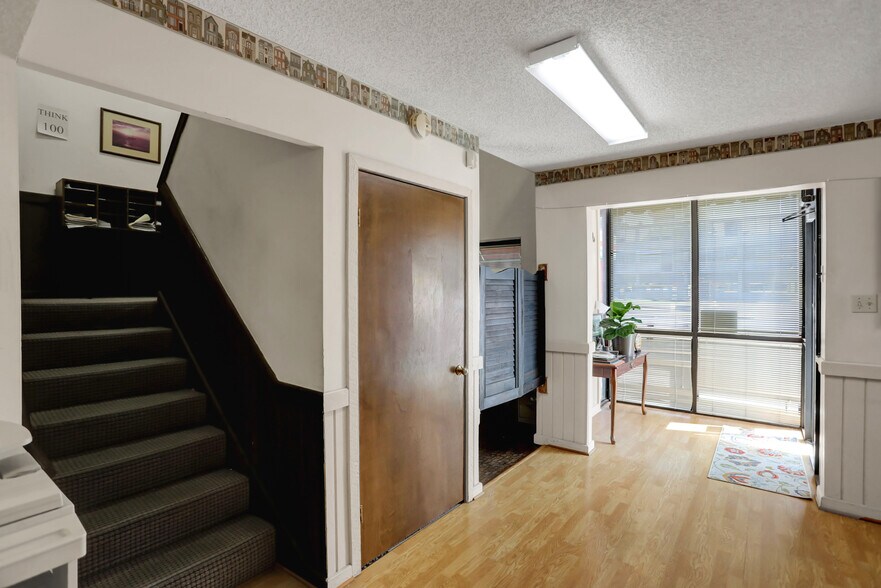 More Photos Of 3634 Park Ave, Memphis Office For Sale