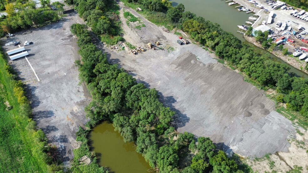 More Photos Of 956 E 138th St, Chicago Land For Lease